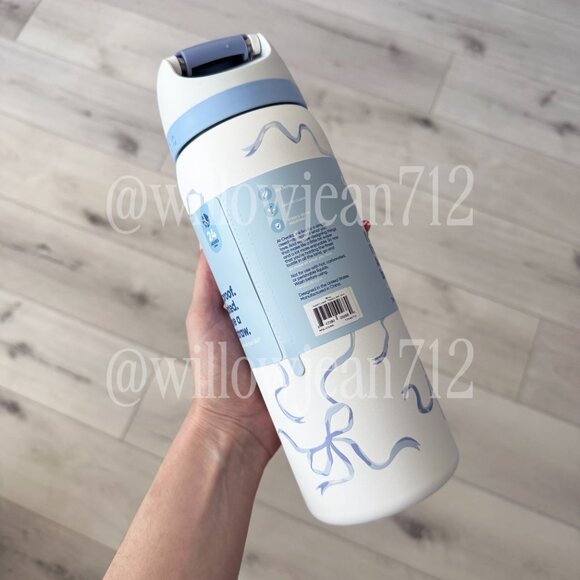 "Tied and True" Bow Owala - 32 oz Freesip - Limited Edition UO Color - Picture 8 of 9